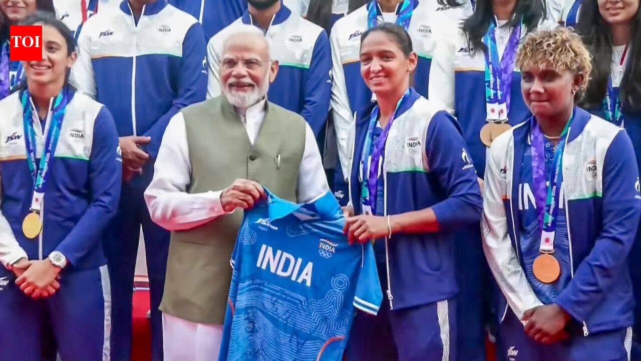 PM Modi Celebrates Asian Games Medal-Winners in New Delhi