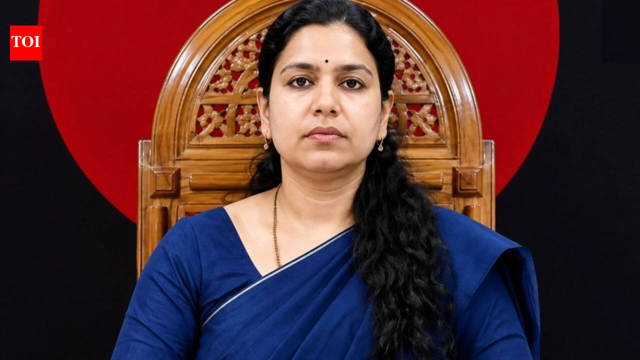Ex-IAS Divya launches party: 10 civil servants who quit service to enter politics
