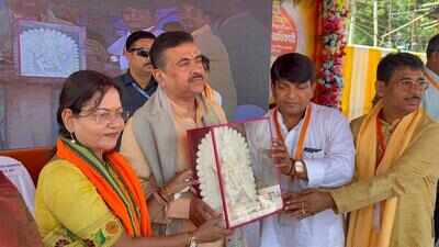 Don’t let anyone spoil festive mood: CM to cops, committees
