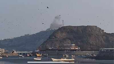 Video: Loud booms rock Yemen presidential palace as Houthis fire several missiles