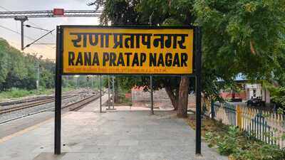 Woman delivers baby on platform with rly medical team’s help