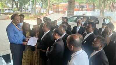 Belagavi bar association backs sugarcane growers, submits memorandum to PM and CM