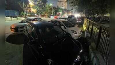 2-way traffic plan after 11 years? GMDA first needs to remove illegal parking, squatters in Gurgaon