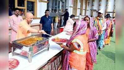 CM calls sanitation workers foundation of urban life, warns against wage cuts