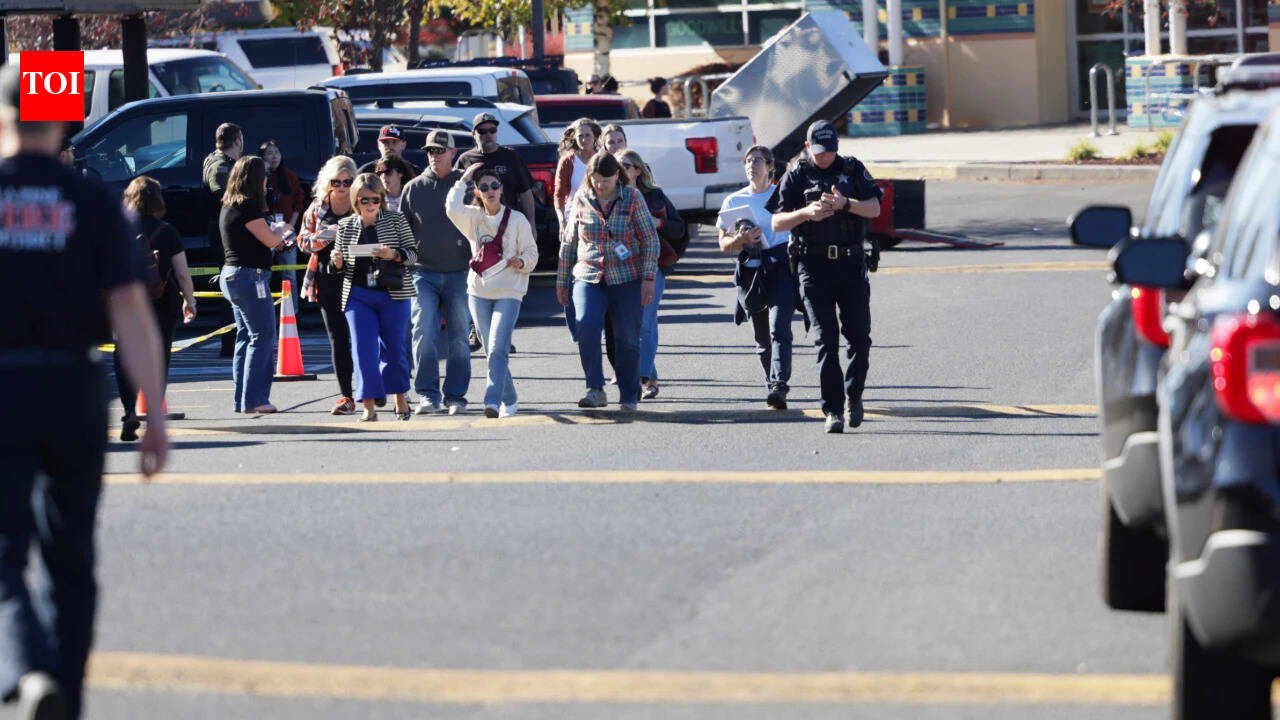 At least five feared dead after shooting at US elementary school; suspect killed