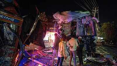 4 killed, 31 injured as sleeper bus collides head-on with lorry in Mysuru