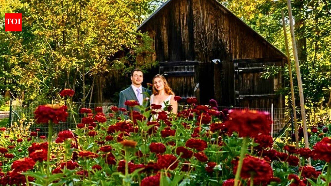 A Maine couple grew their own wedding flowers in a backyard garden