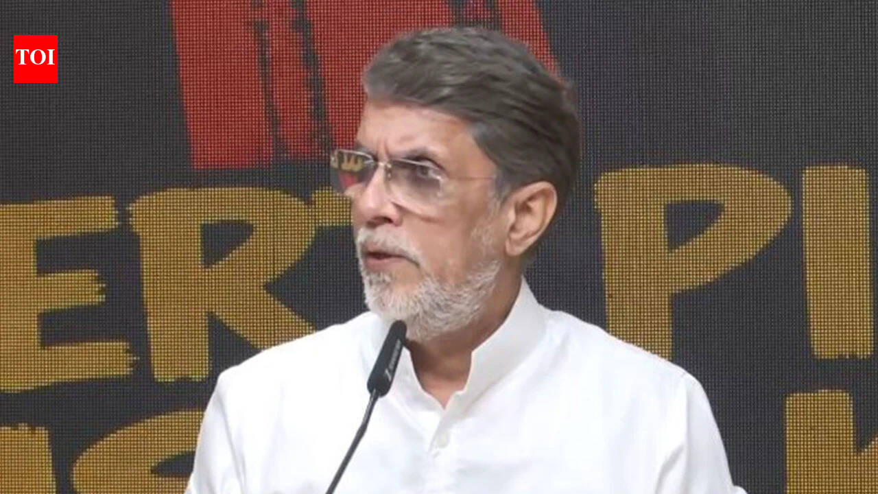 'Jagga Jasoos': Congress mocks Rajnath Singh over opposition demanding regime change