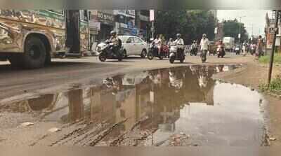 Trichy roads inundated by moderate rains