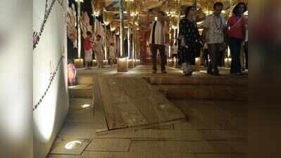 Barrier-free pandals welcome disabled visitors