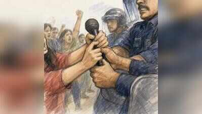 Police attempt to seize mic set at Manaveeyam Veedhi protest sparks row