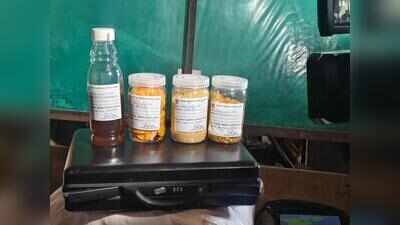 Filth, non-permitted colours, stale oil: Farsan-making unit sealed