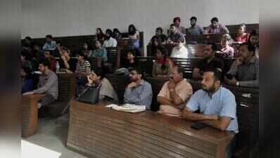 Maharashtra private universities flag attendance concerns, students question value of classroom learning