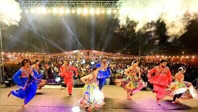 Lucknow twirls to Garba beat, festive feast