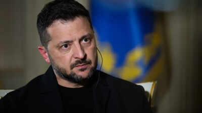 Zelenskyy terms Russian peace moves a ‘parody’, slams Trump deal