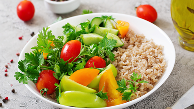 Which is better: quinoa vs. oats, and how to add them to the diet?