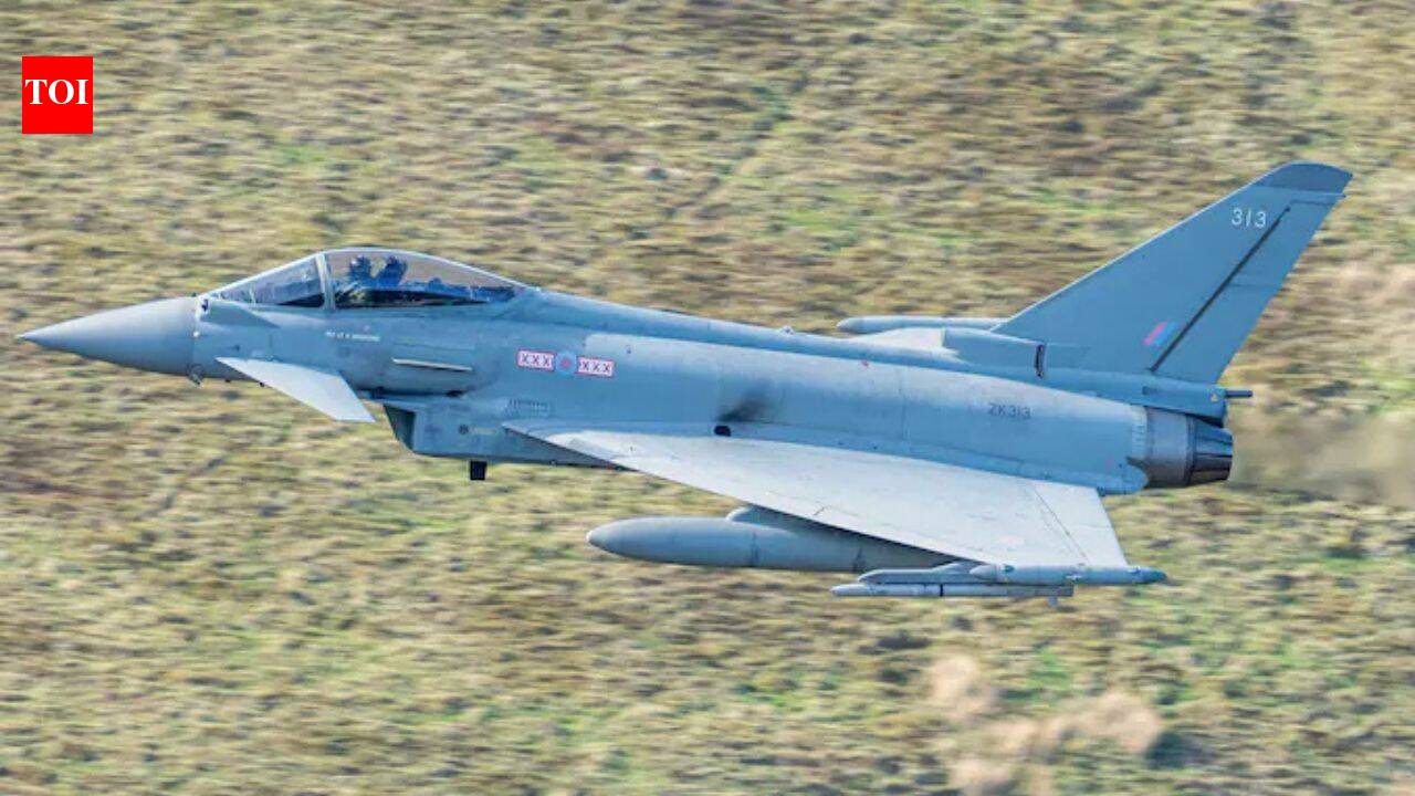 Black objects, no radar trace: Mystery flyers spook British jets