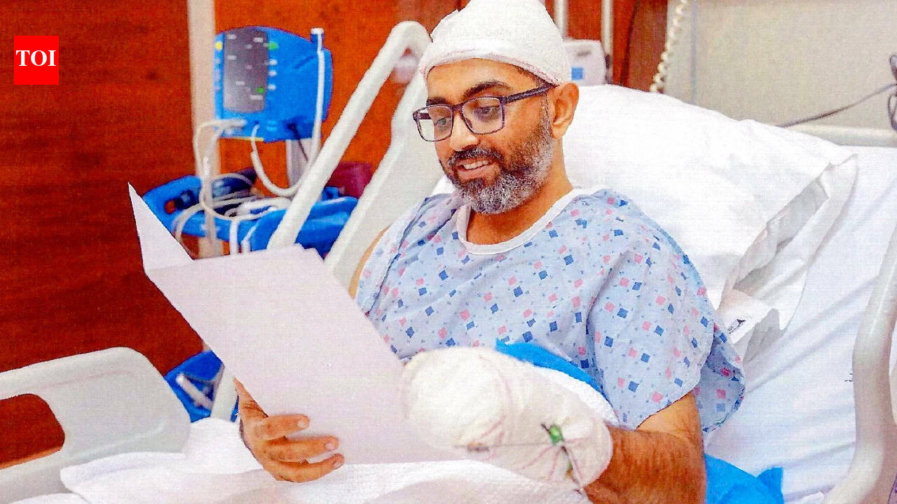 'Can't die like this': Indian pilot Smit Machchhar recalls flydubai flight ordeal
