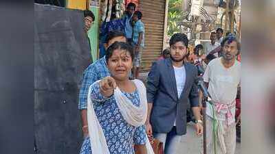 ‘Durga’ walks into Dhubri streets with flood story