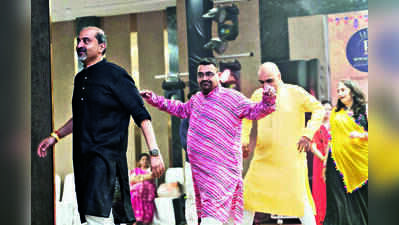 Grooving to garba beats: A slice of Gujarat in Vietnam