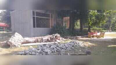 Rose Garden library project stuck in limbo, readers left waiting