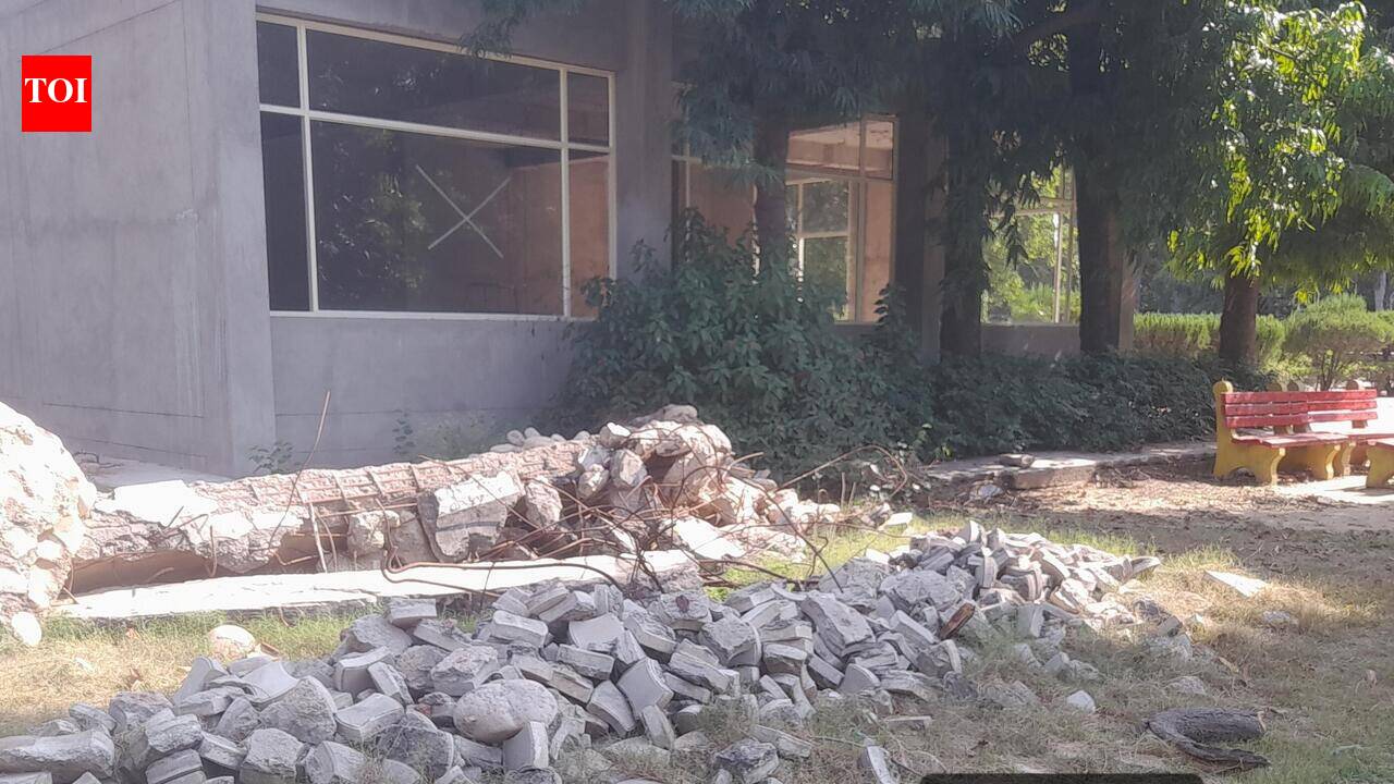 Rose Garden library project stuck in limbo, readers left waiting