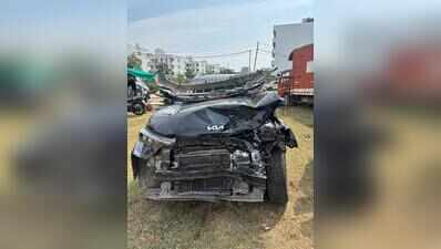 Scorpio rams car in Gurgaon, its driver grabs woman by neck, pulls her T-shirt