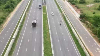 Nonstop Delhi-Mumbai drive may have to wait until December 2029