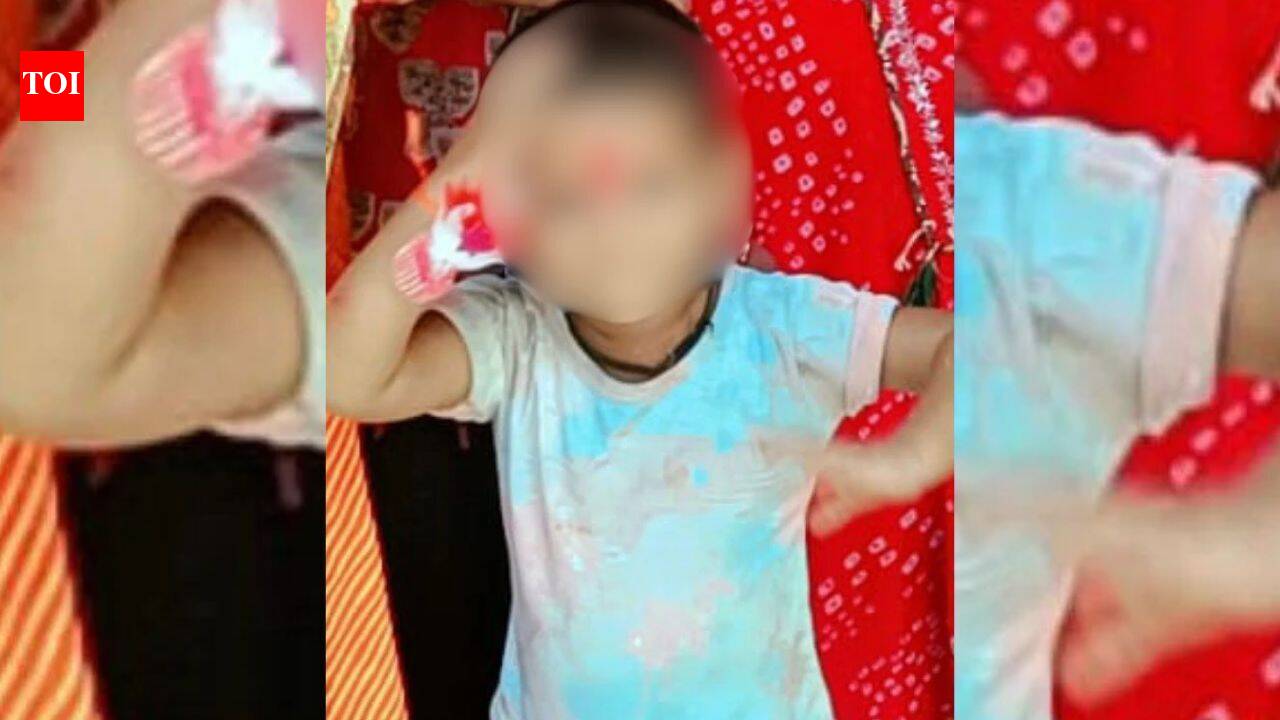 Woman locks herself in room with 2 children, attacks them with scissors; all 3 die
