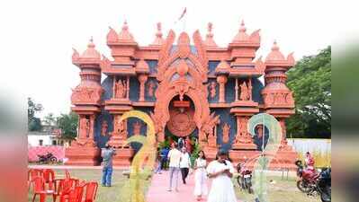 Saptami fervour grips city as theme pandals draw crowds