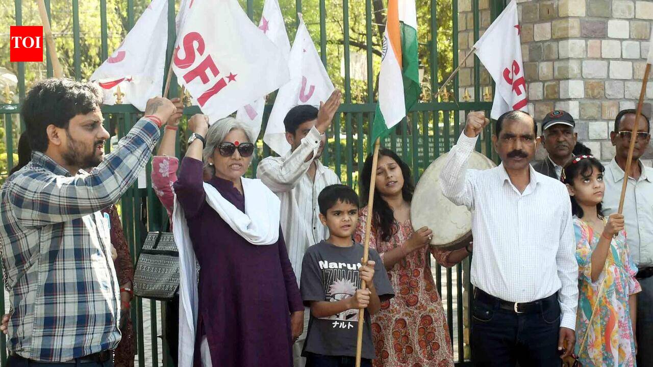 U'khand SFI seeks CEC resignation, backs stir against Sikkim guv appointment