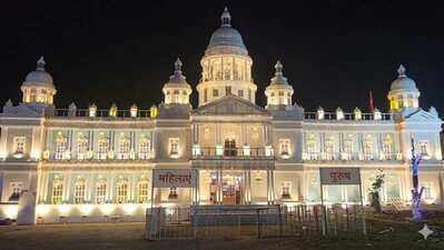 Lalit Mahal replica lights up Hazaribag Durga Puja