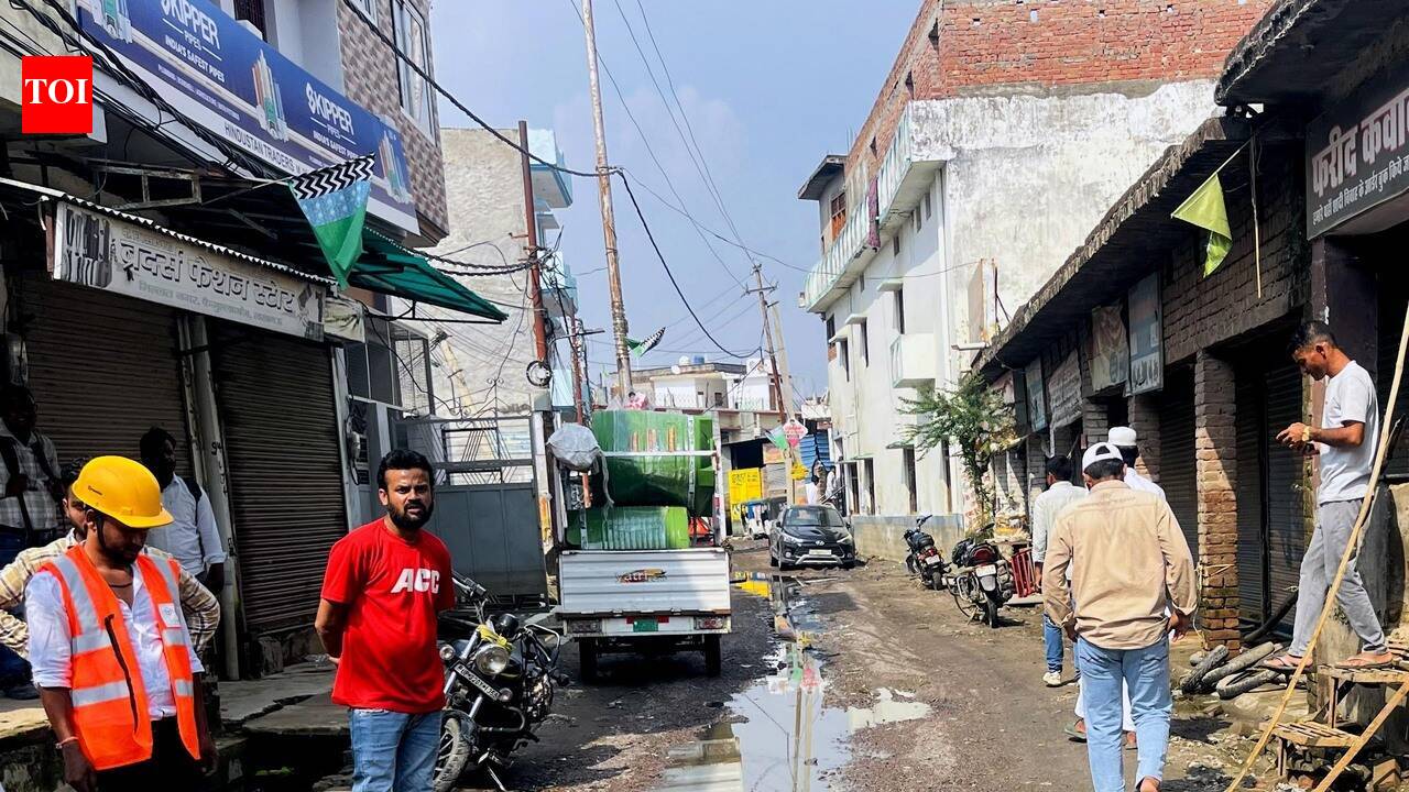 Borewells fail, foul-smelling water flows in flood-hit Faizullaganj ...