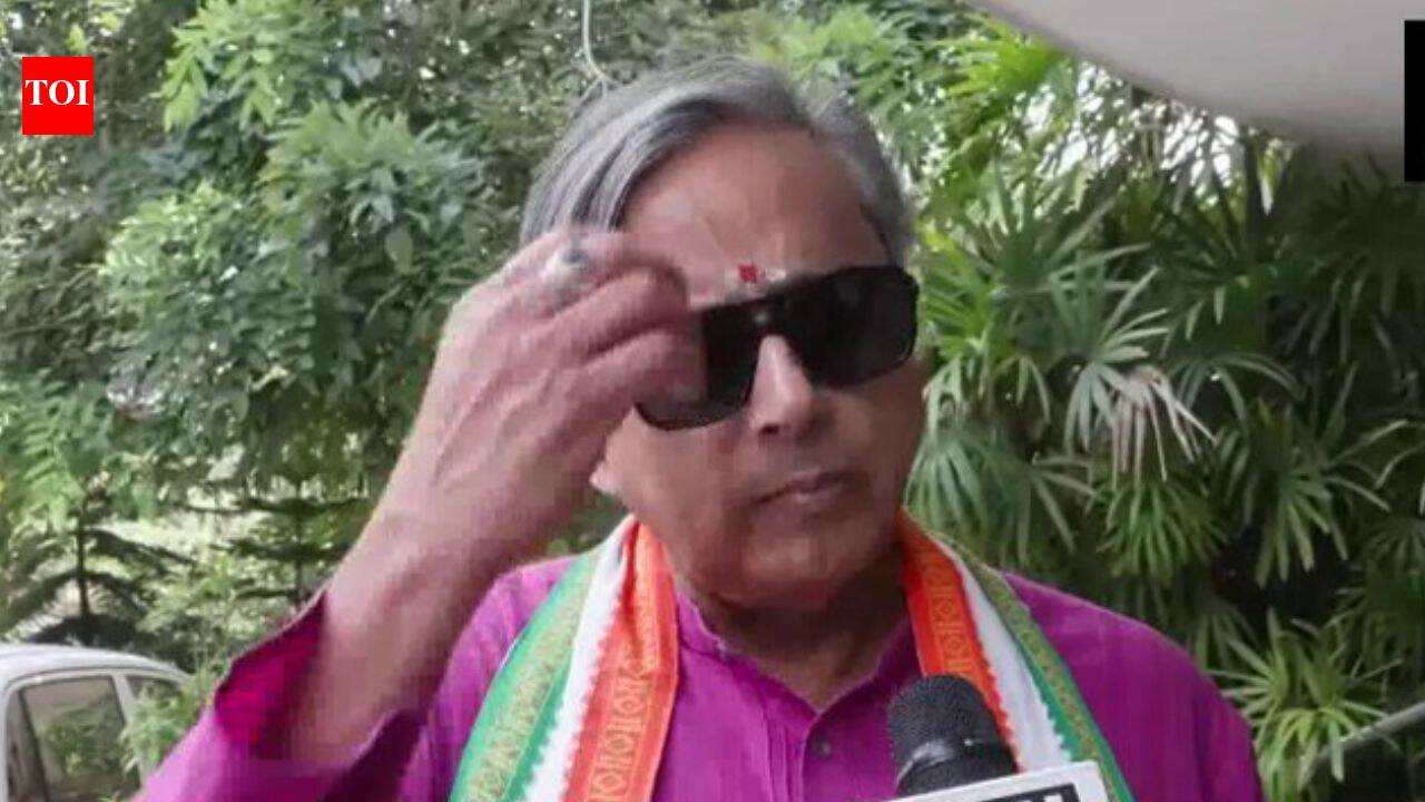 ‘India is not Bangladesh or France’: Tharoor hits back at BJP, says opposition backs peaceful protest