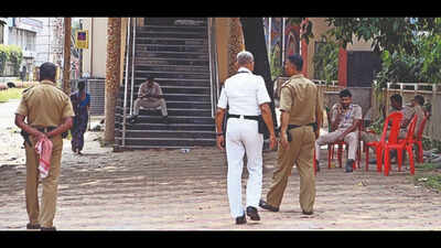 SRFTI students defy 24-hour vacate order, continue protest through Durga Puja holidays