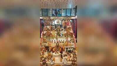40 years in the making, her 1,000-doll collection tells tales of Dasara