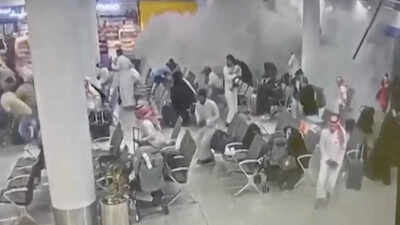 Over 45% of Saudi flights cancelled since October 8, residents scramble for alternatives
