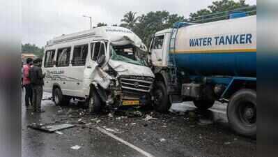 Passenger killed as mini bus rams into water tanker