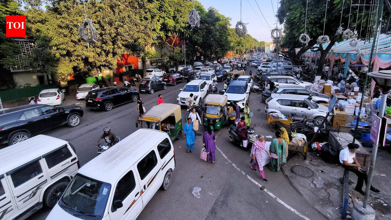Park smartly, keep pathways clear: Traders told