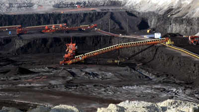 14 dead, 7 injured in Colombia illegal gold mine collapse: why such accidents are common