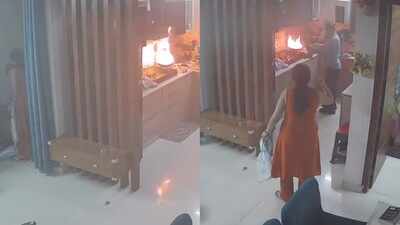 Delivery agent rushes to help woman during kitchen fire; his act of kindness wins hearts online