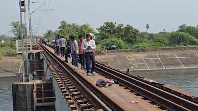 Mother-son duo mowed down by train in Bodeli