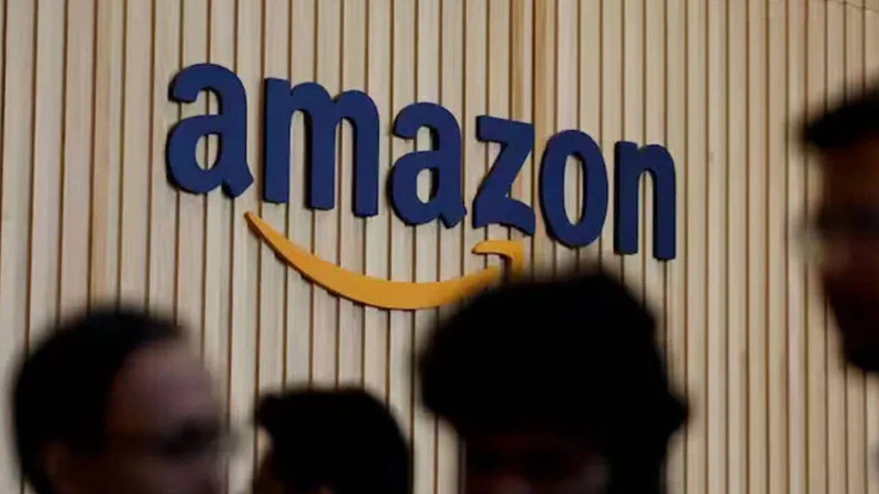 Amazon plans to hire more than 300,000 workers in the US for the 2026 ...