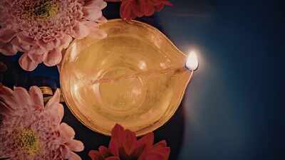 Should you let a diya burn out naturally or extinguish it after puja? What’s allowed by the Hindu shastras and what’s forbidden?