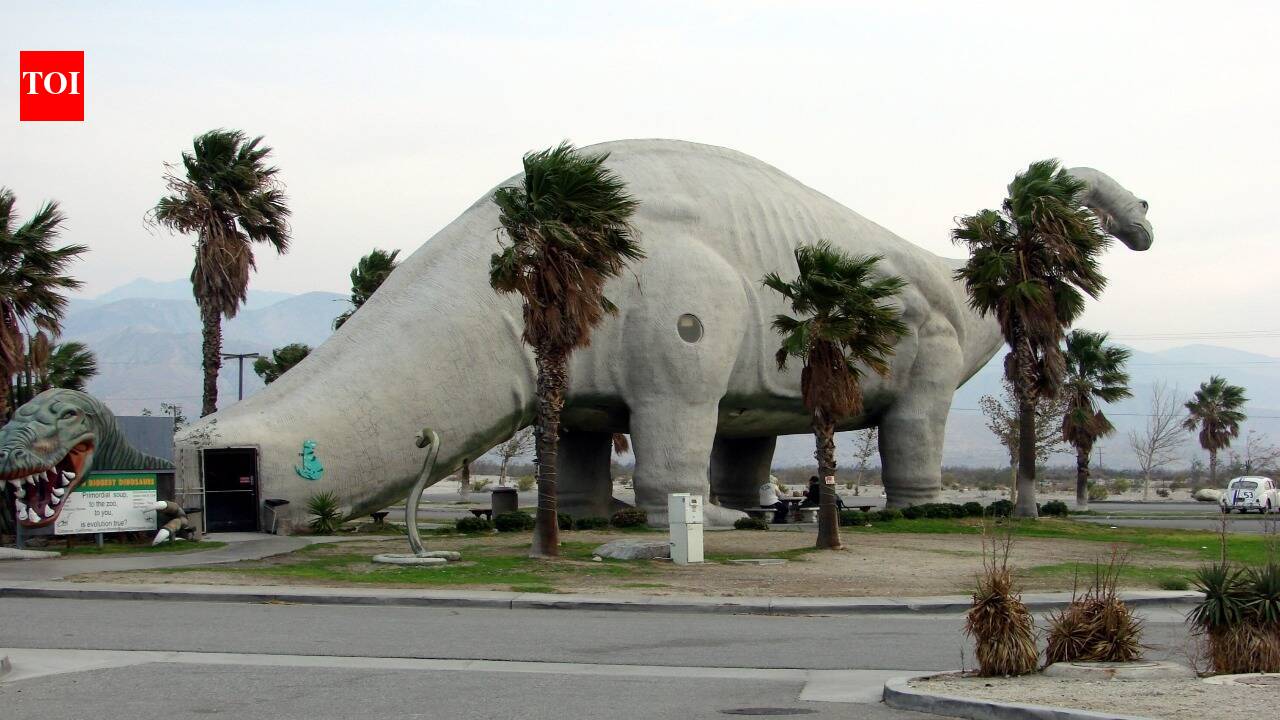 The Iconic Dinosaurs of Cabazon: A 150-Foot Roadside Attraction Built ...
