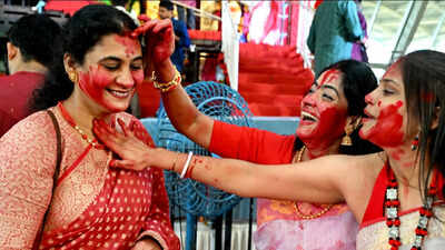 Dussehra 2026: From Kumari Puja to Sindoor Utsav, Mumbai celebrates Vijayadashami across communities