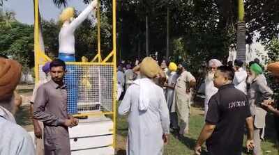 Bhagat Singh statue defaced in Baghapurana | Chandigarh News - The ...