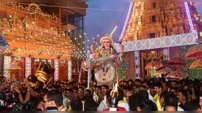 Lakhs throng Mangaluru to witness Dasara procession