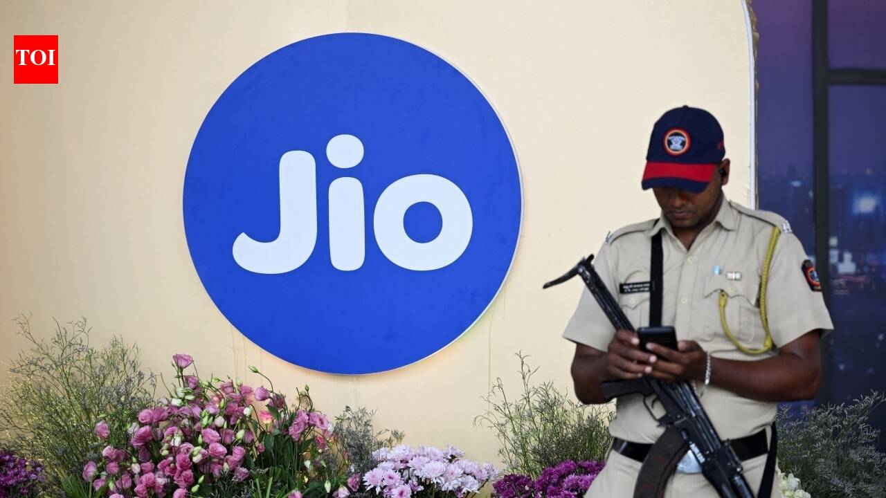 Jio IPO Crosses 3.16 Subscription on Opening Day with Bids