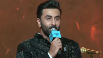 'Barbaad karein alfaaz mere': Ranbir Kapoor clarifies Kolkata Dussehra remarks, apologises for ‘slip of tongue’